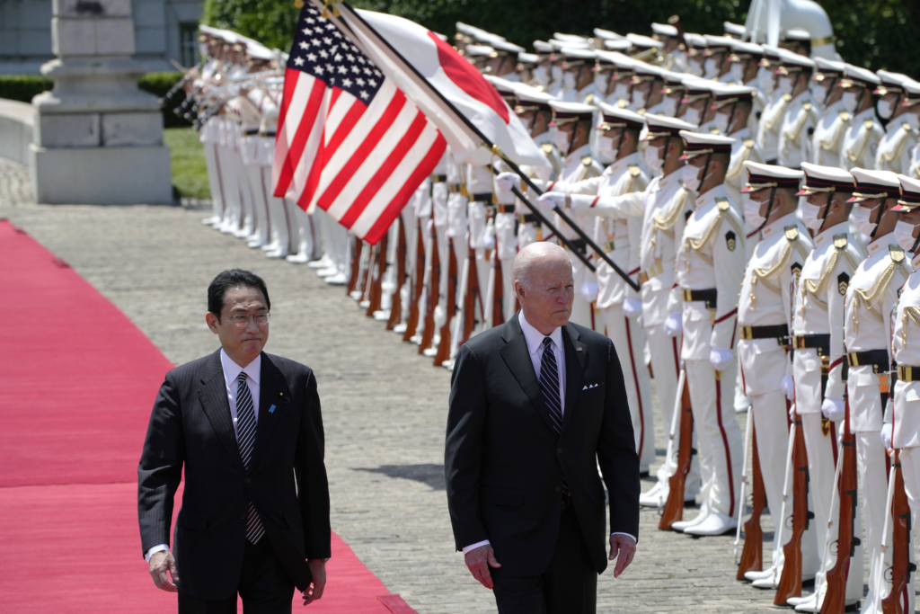 أمريكا تواصل جهود احتواء الصين بأكبر تحديث لتحالفها الأمني مع اليابان  